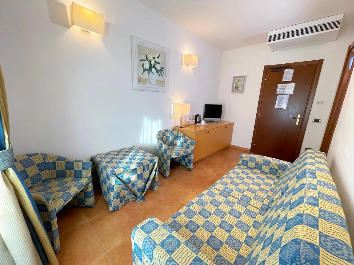 Hotel Dany Marina di Massa 4*,  Itália